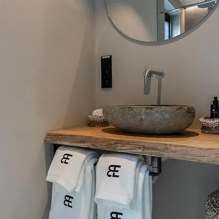 Homestay Luxury In Historic ! Antwerp